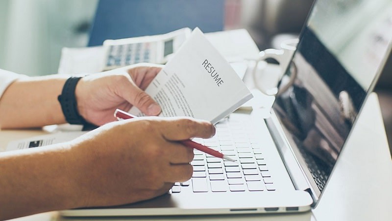 مترجم آزاد کار یا فریلنسر